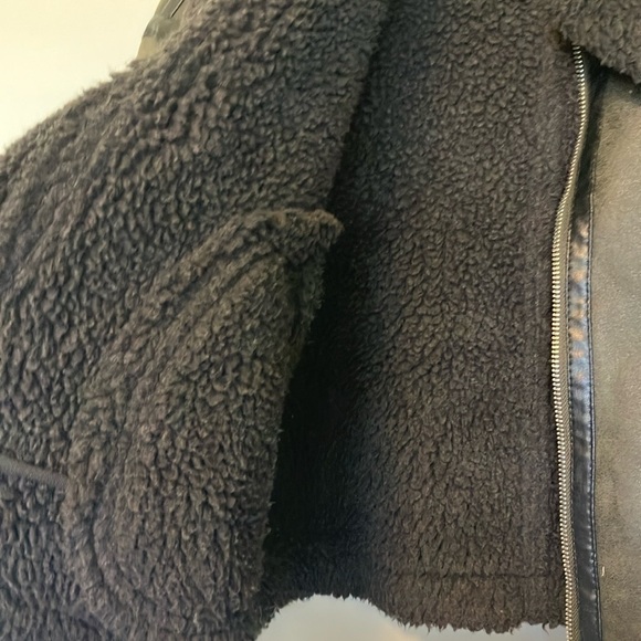 Zara Bloggers Favorite Dark Green Faux Shearling Jacket - Picture 4 of 6